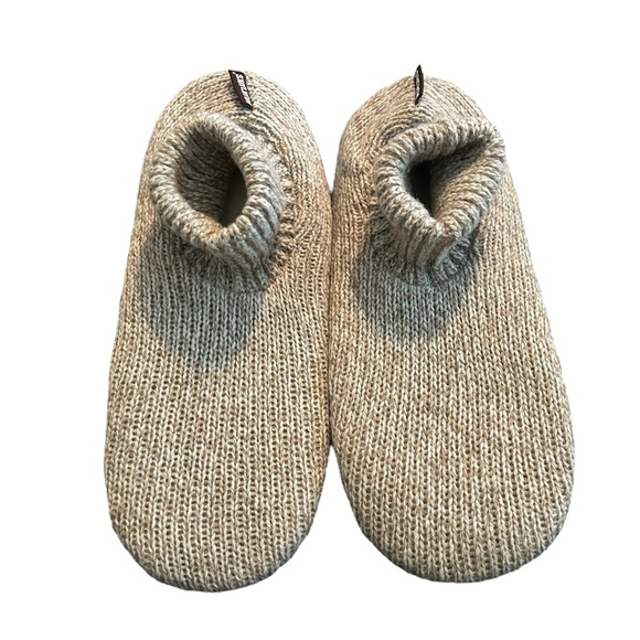 NWOT Muk Luks Size 2XL (13-14) Tan Slippers House Shoes Slip-On‎ - Picture 1 of 4